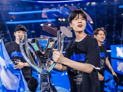 Deft and DRX claimed their first championship at Worlds 2022 - source: LoL Esports
