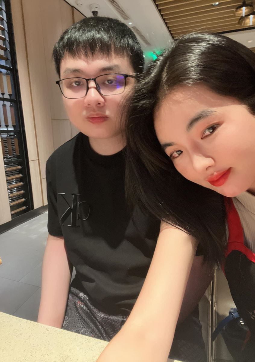 SofM and his girlfriend Lily make a perfect couple