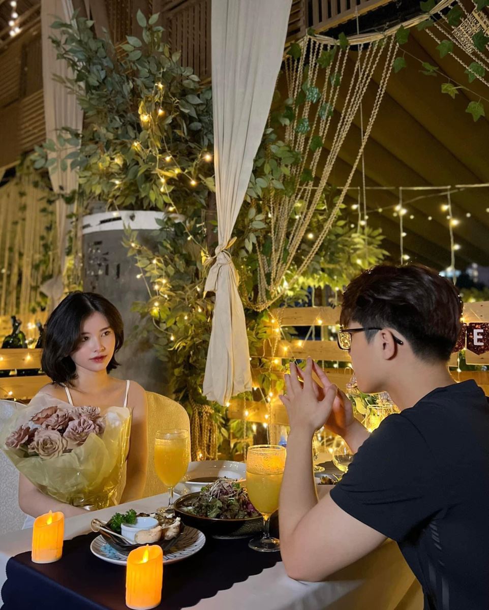 Lai Bang and his girlfriend just celebrated 5 years together