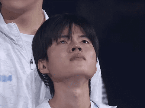 Deft could not hide his tears of joy when winning the world championship - source: LoL Esports