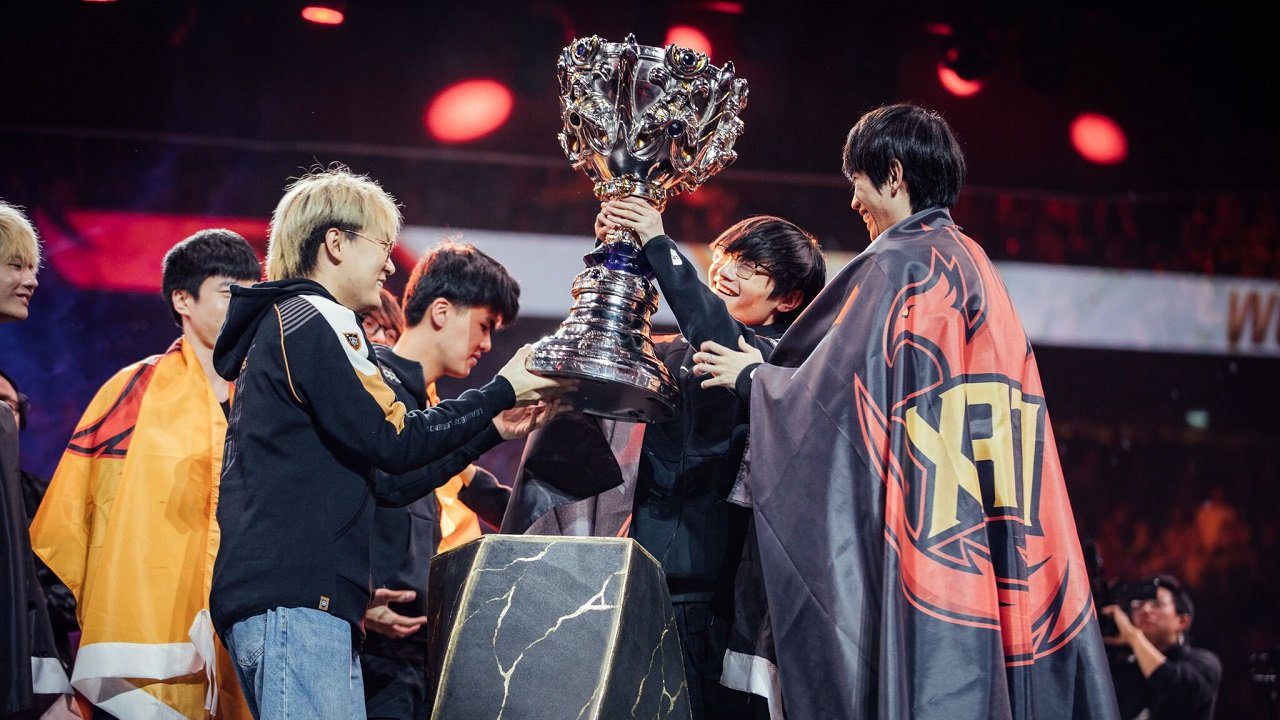 FPX also shared a group with GAM and won the championship at WCS 2019