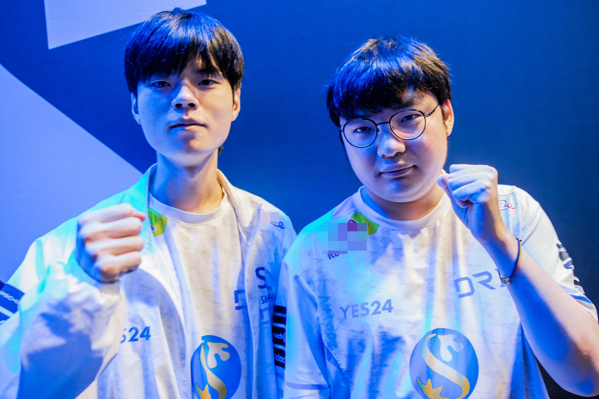 Deft and BeryL could become the oldest bot lane duo to win a Worlds title