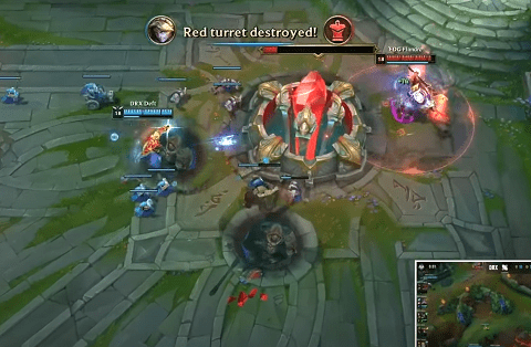 Deft's unfortunate push in game 2 - source: League of Legends.