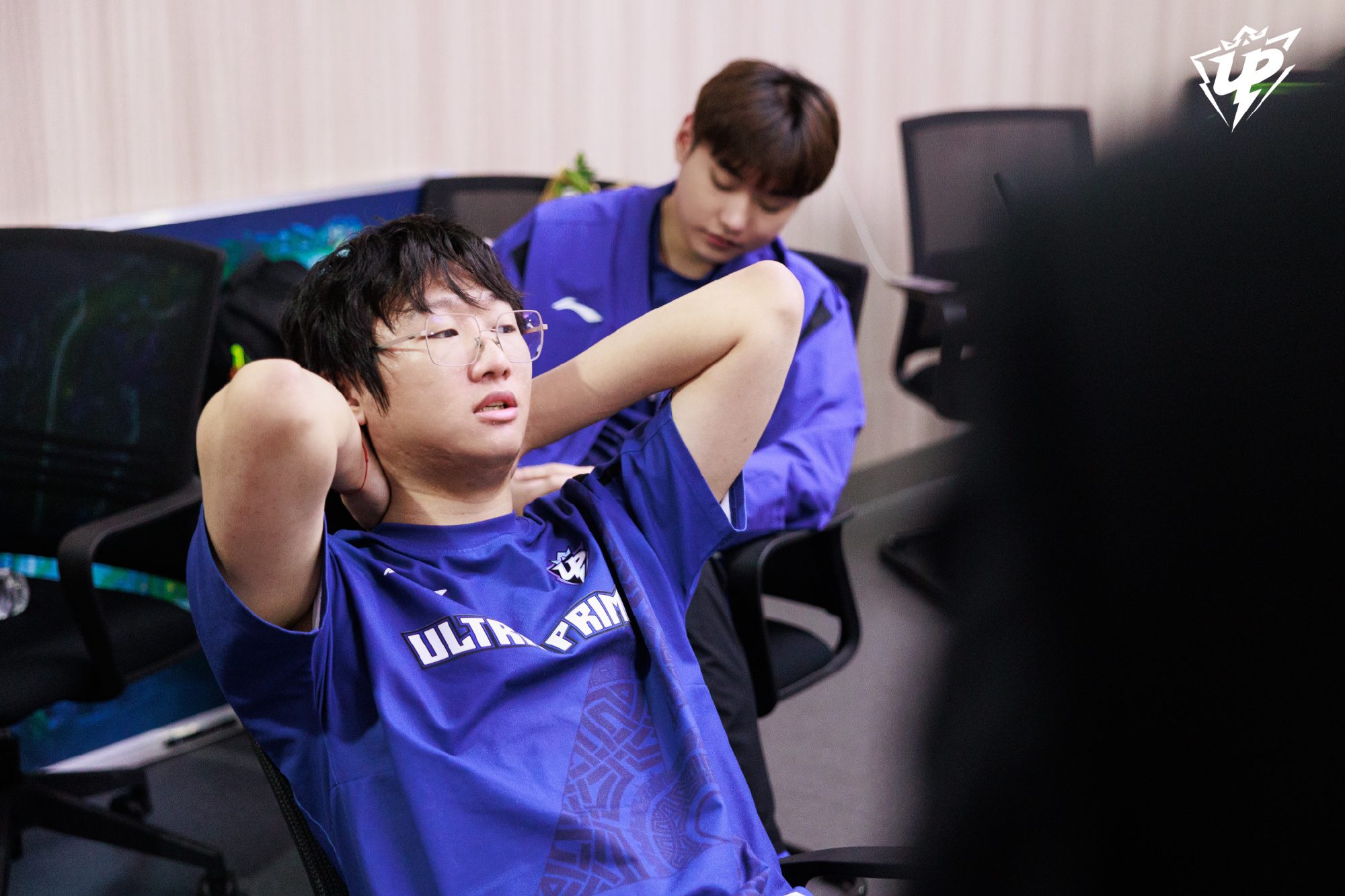 He is considered the worst jungler, even worse than reserves from other teams - source: Weibo