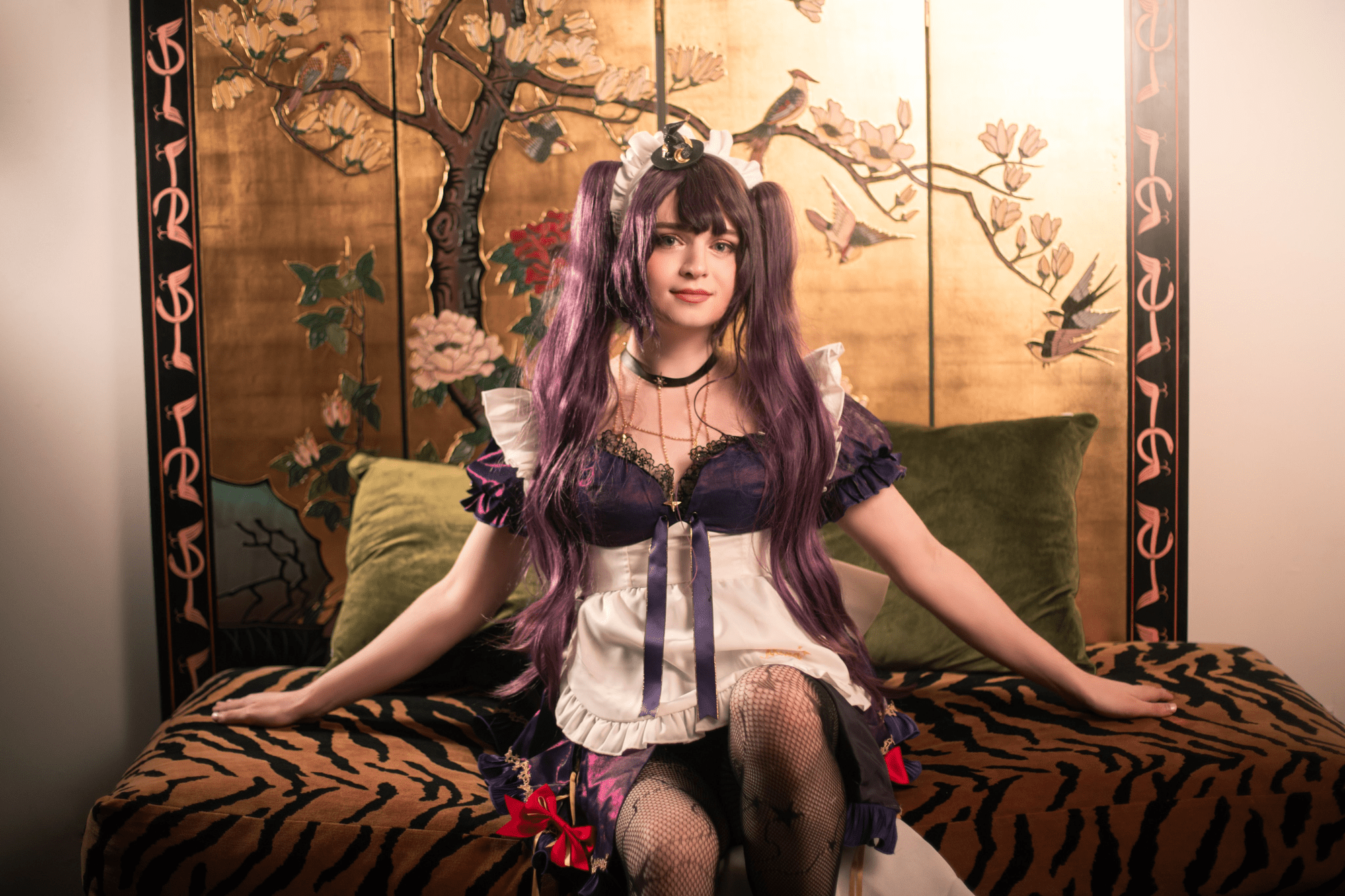It's hard to recognize Sneaky as a guy and not a beautiful female cosplayer - source: Twitter NV
