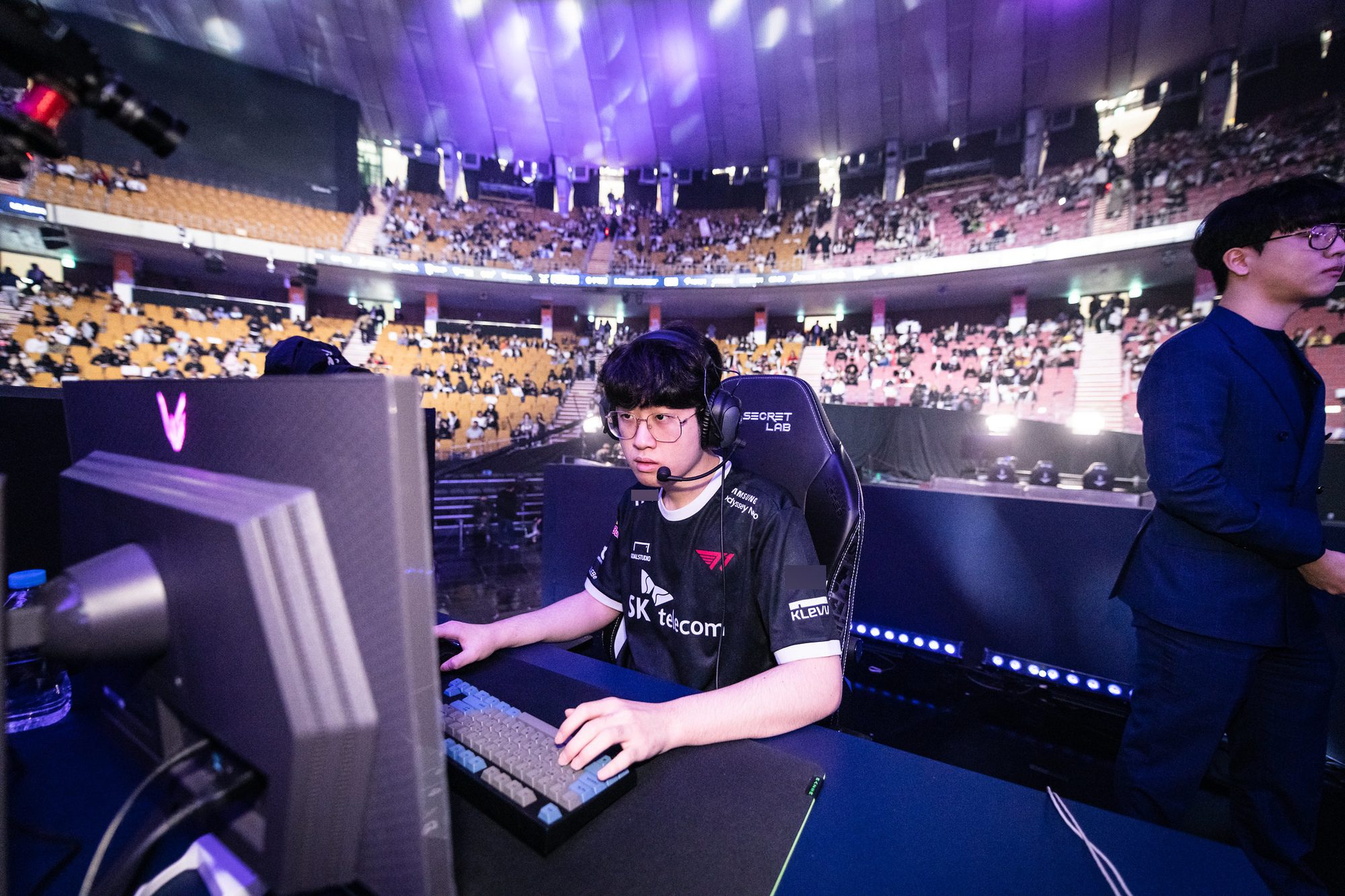 Yet they won against T1 in scrims where Zeus did not perform at his best
