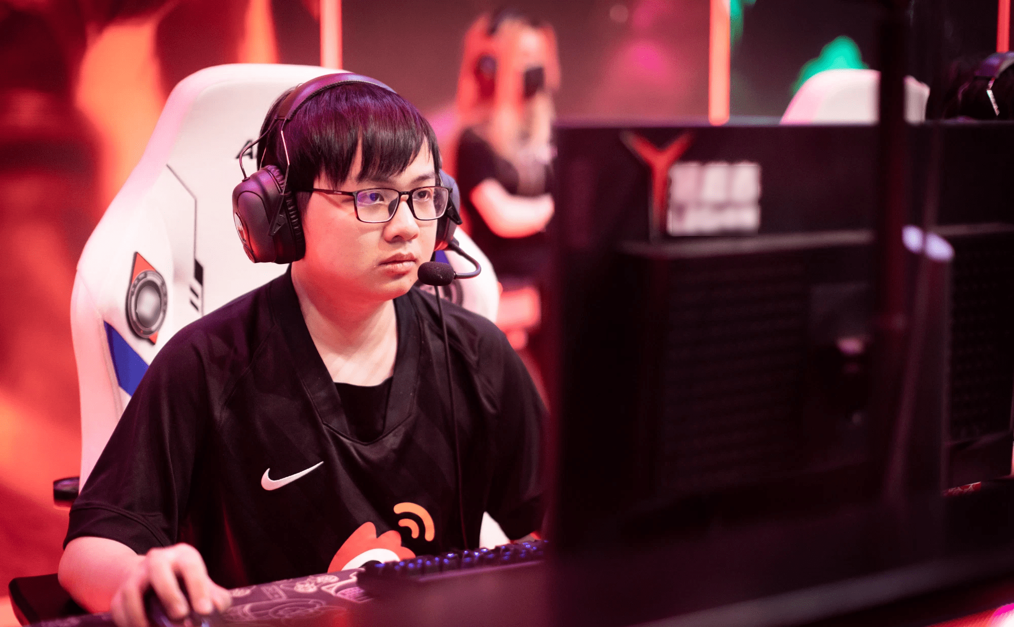 SofM is on a break and is almost certain to lose some form - source: Weibo