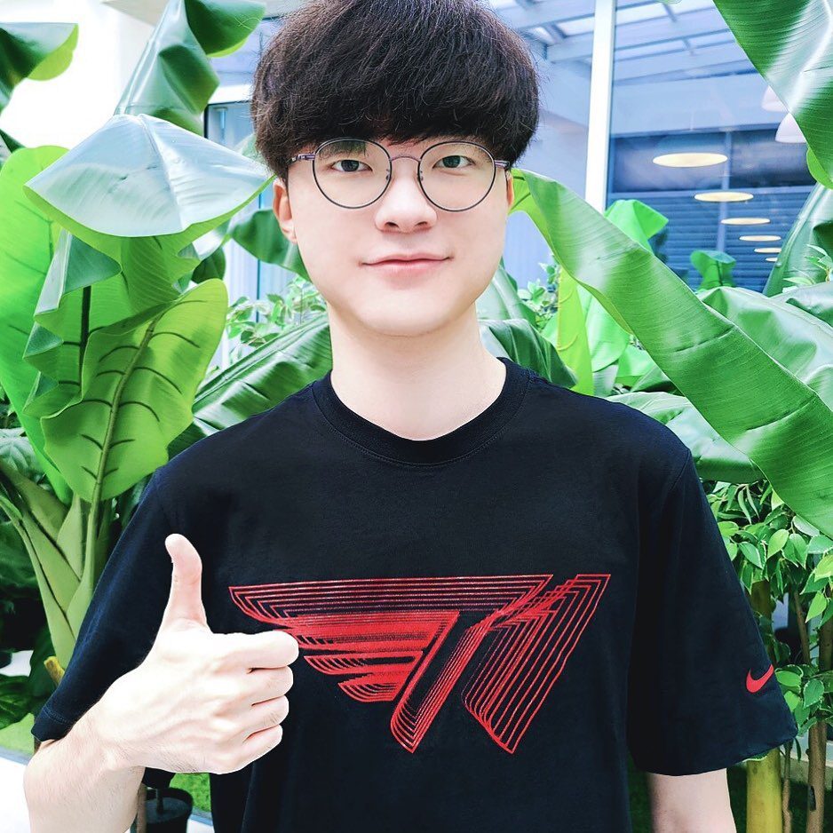 An ironic story when Ruler's idol turns out to be a 'hardcore fan' of Faker - source: Instagram Faker