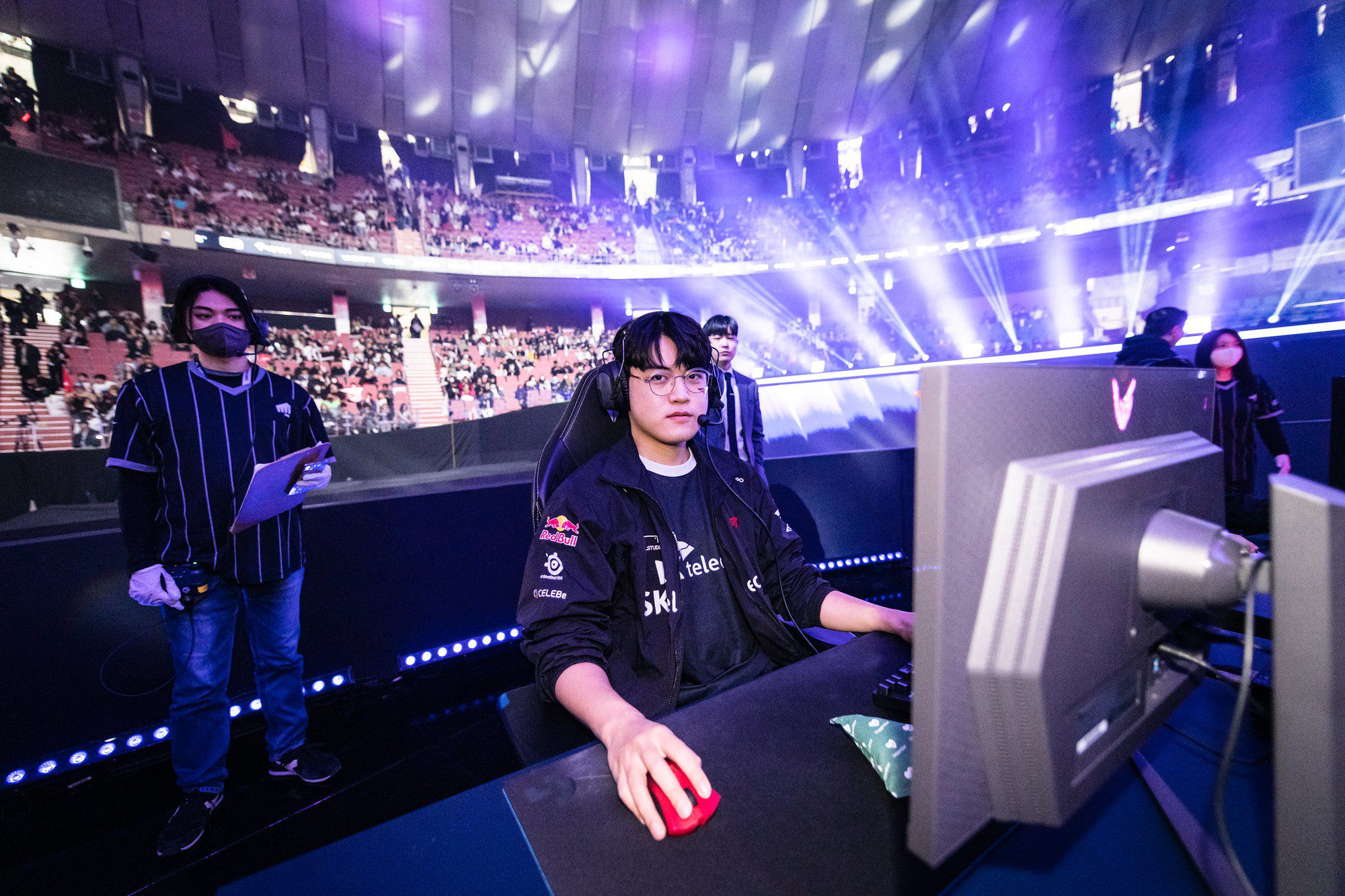 Gumayusi hints at a potential split if T1 remains empty-handed in competitions