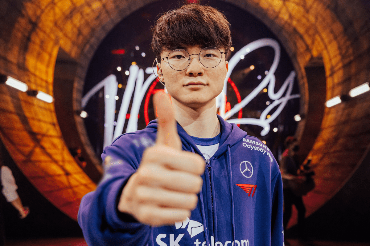 Faker has also used K'Sante in recent days to support the ADC protection strategy