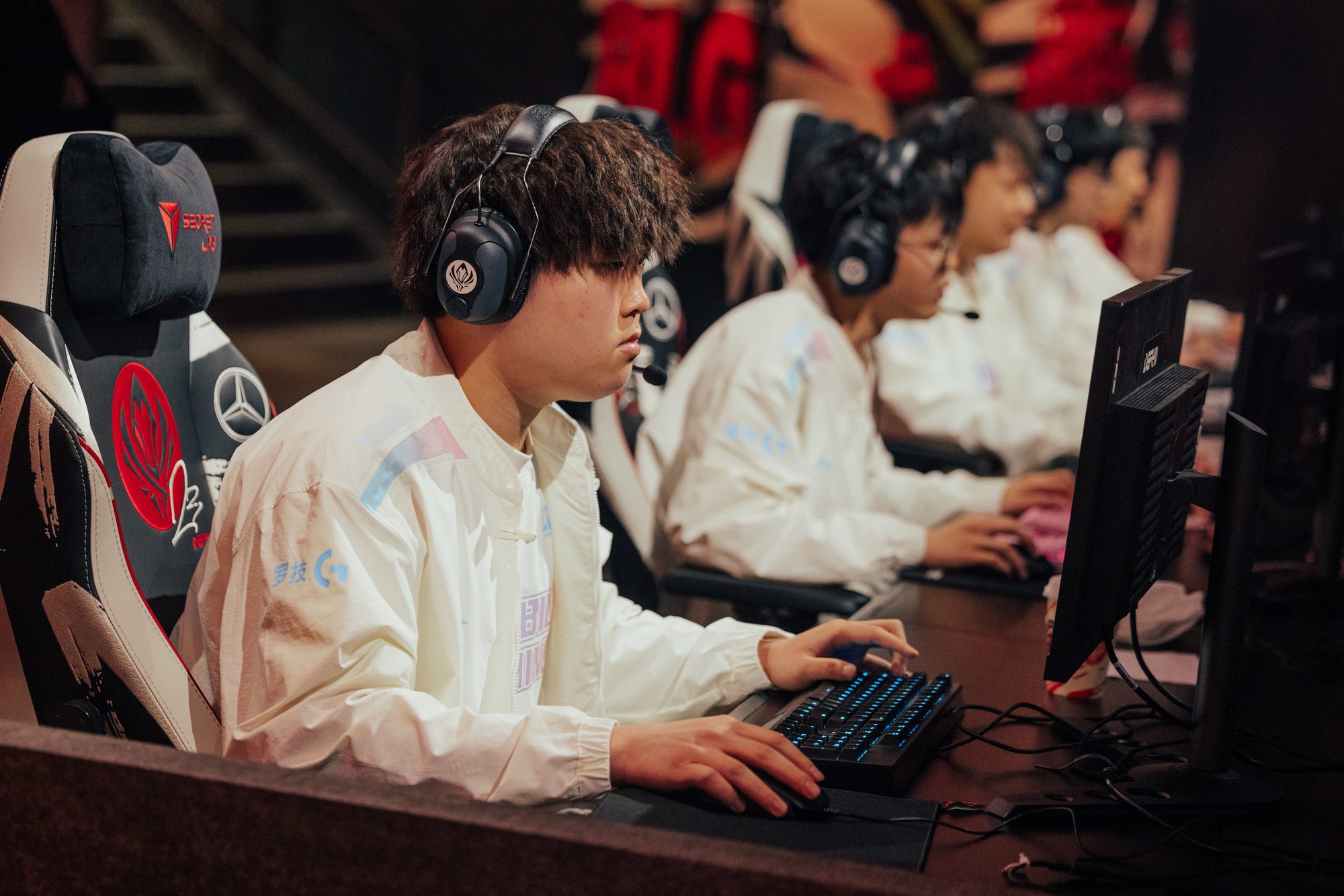 BLG lost in the match against JDG - source: LoL Esports