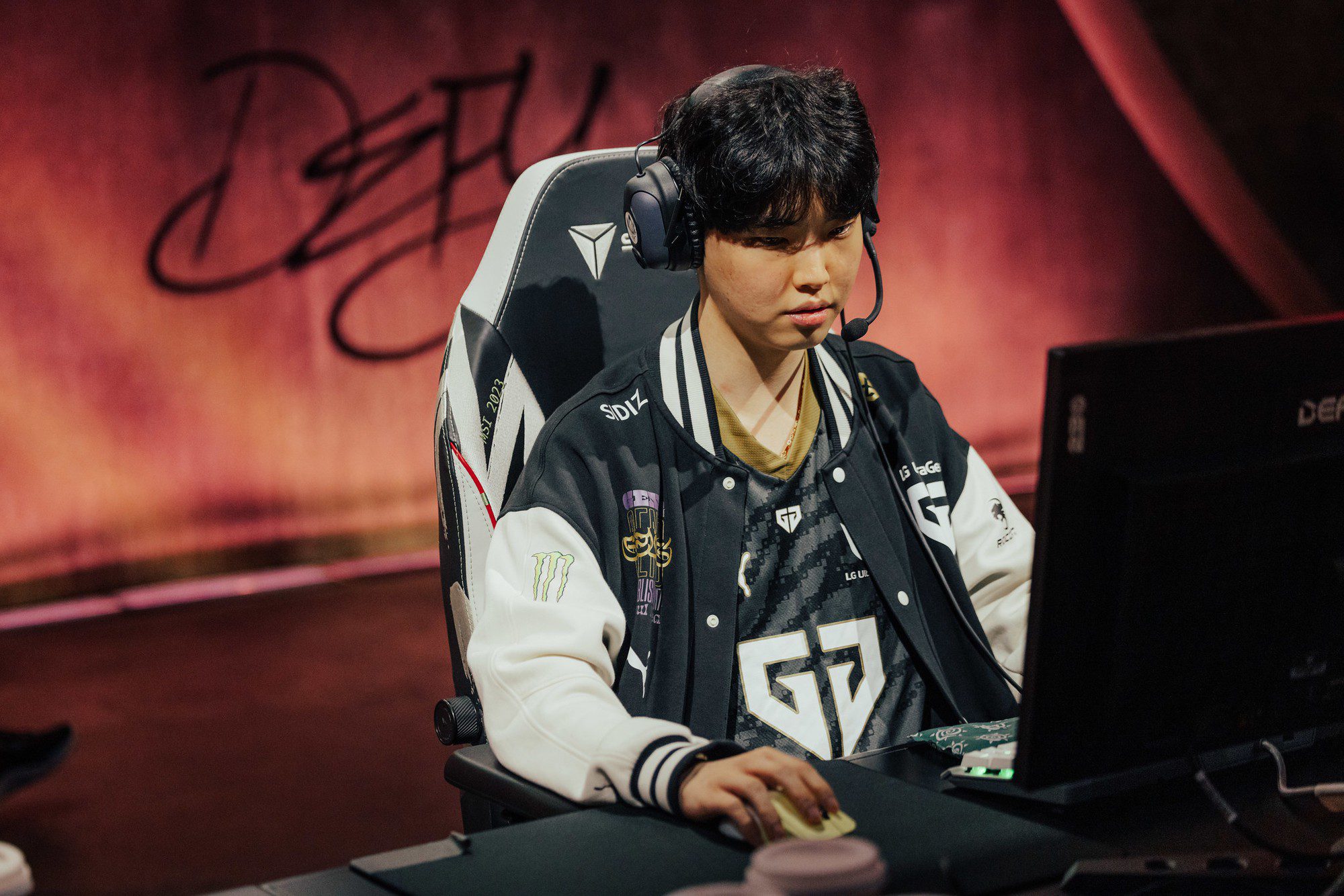 Chovy's efforts were not enough to secure a victory for Gen.G - source: LoL Esports