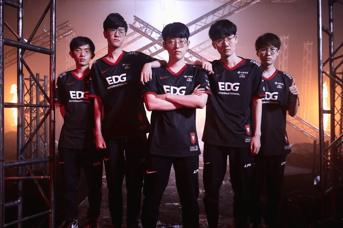 JunJia isn't even counted as having the Worlds 2021 championship title - source: Twitter