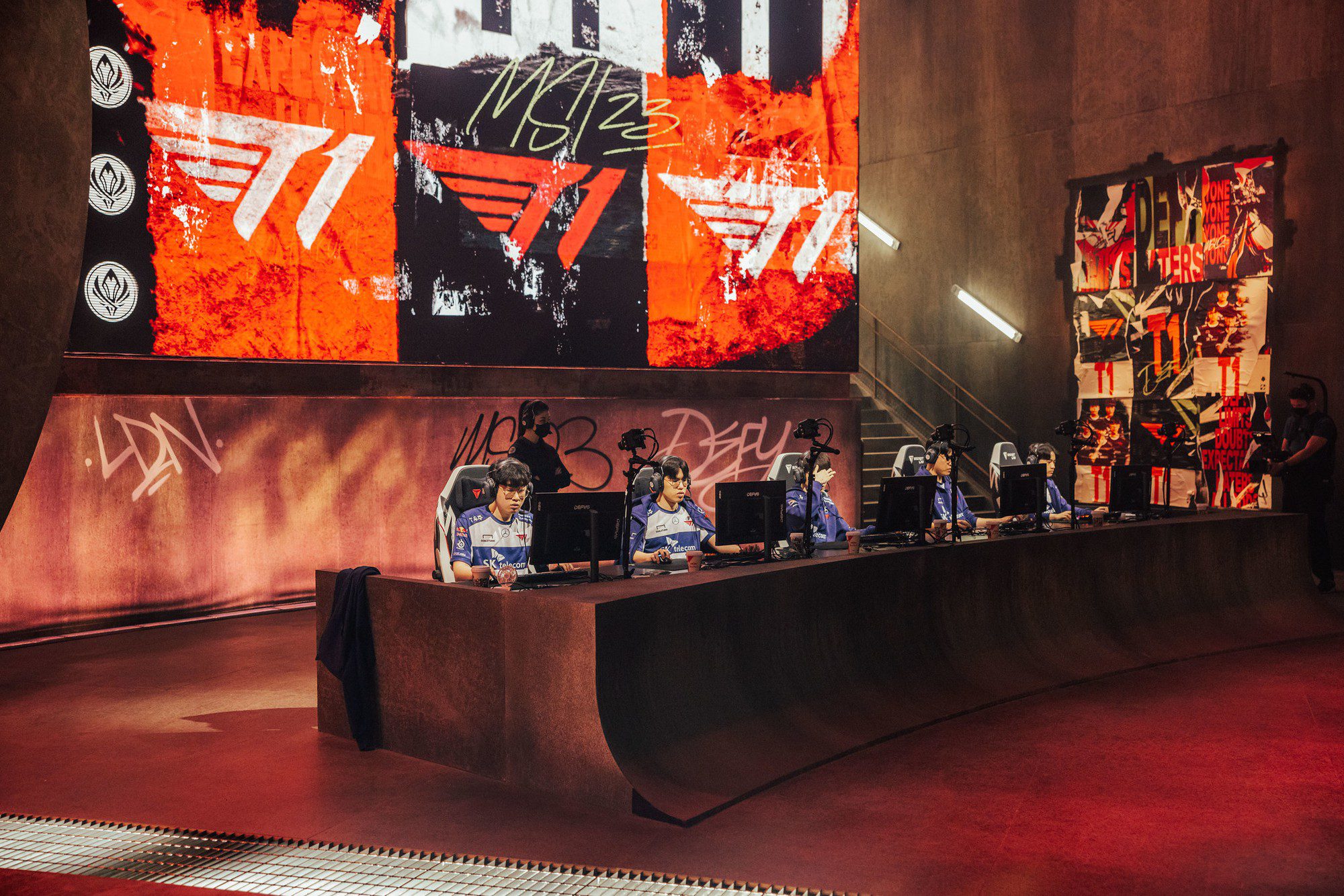 T1 completely annihilated MAD in their debut match - source: LoL Esports