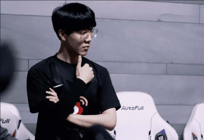 It's unclear how TheShy feels after hearing Bin's interview