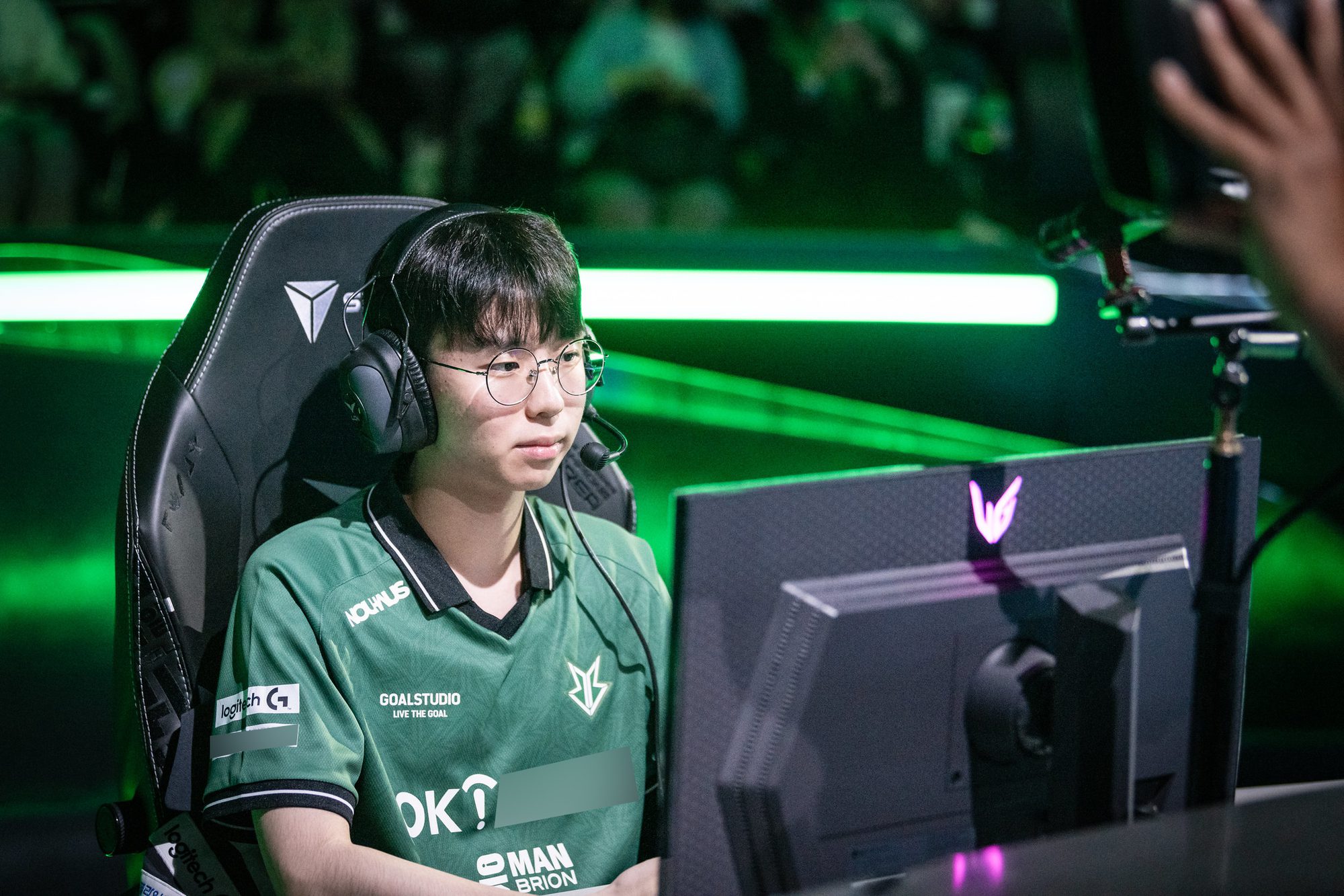 BRO impressively secured victory over DK