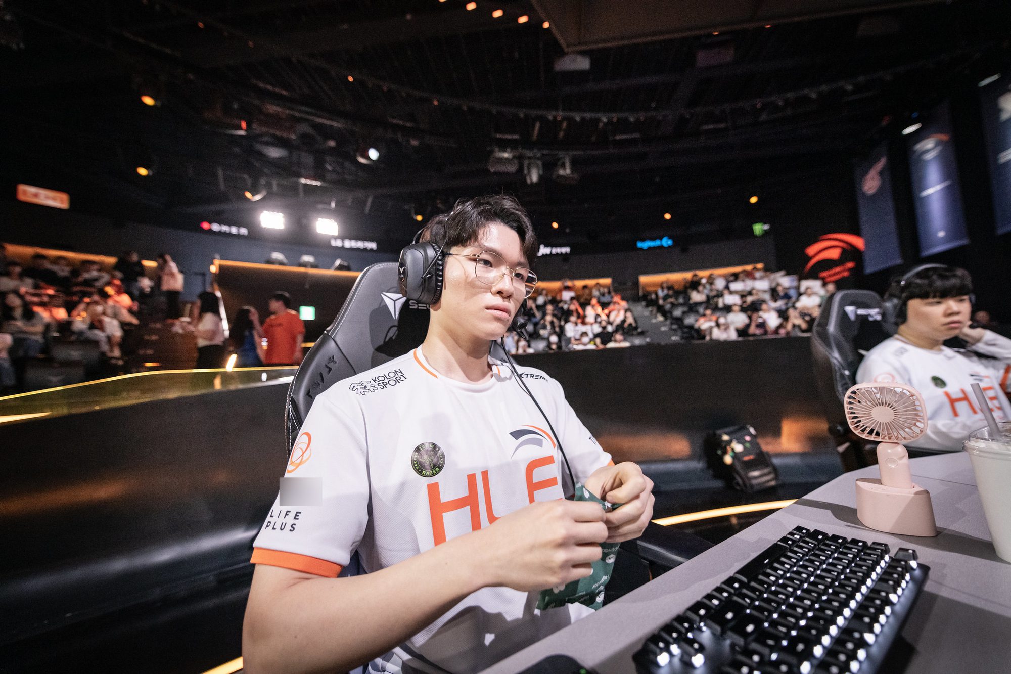 Many fans believe HLE's mistake was signing Kingen