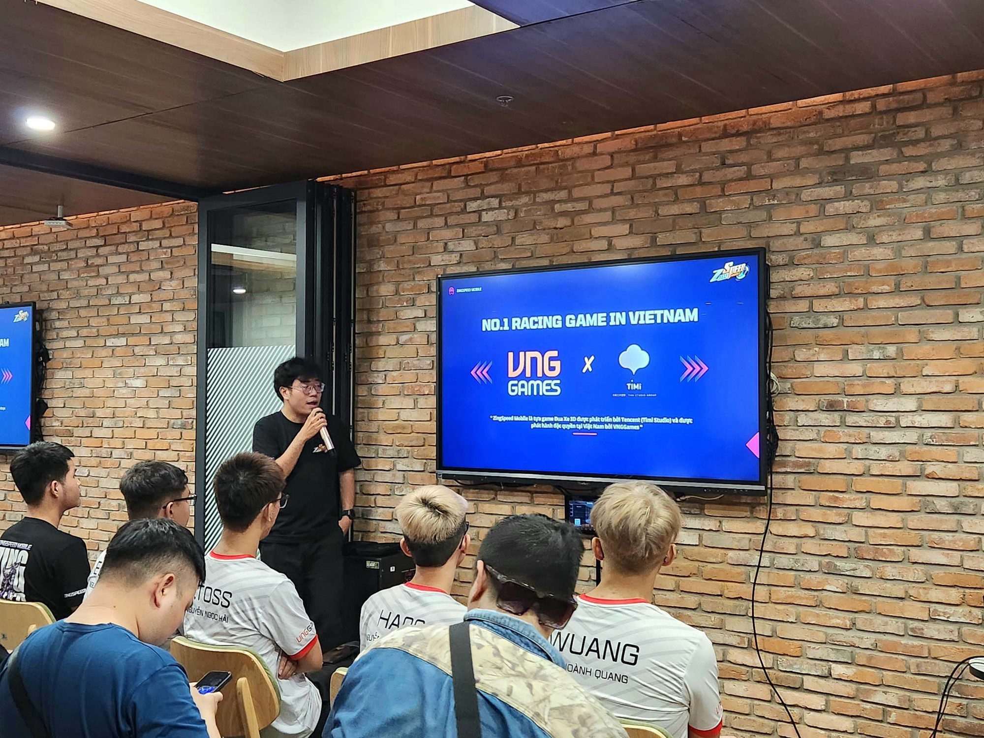 Mr. Đoàn Hoàng Tuấn expresses gratitude and shares the development directions of ZingSpeed Mobile towards professional Esports