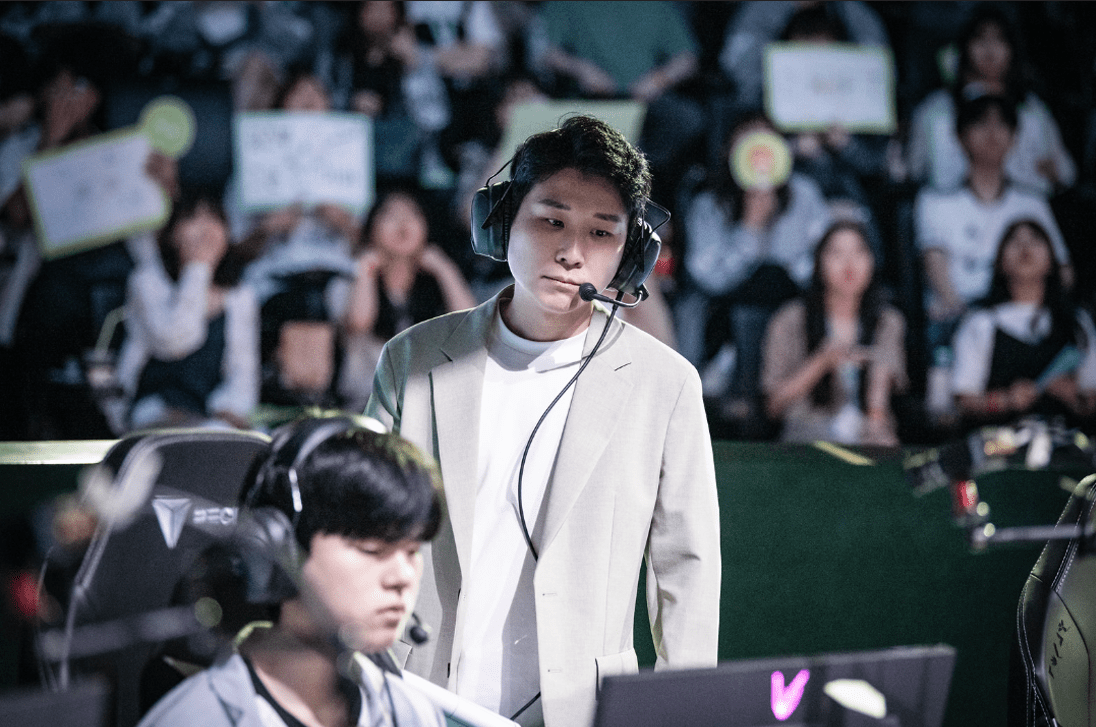 Coach Acorn is very confident about DK's victory in the upcoming match against T1