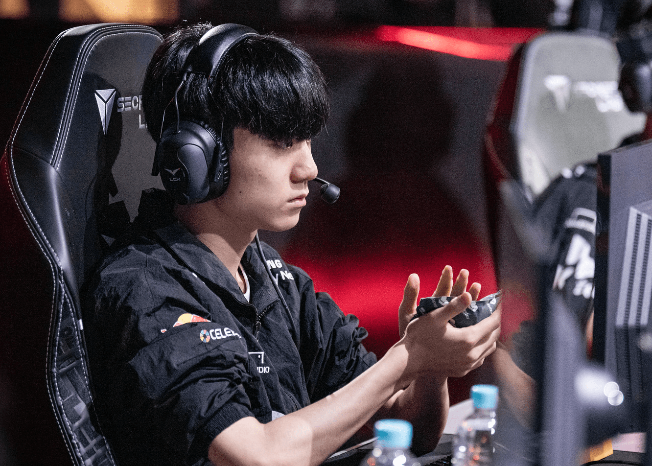Hopefully Poby will follow Faker's advice to maintain his health