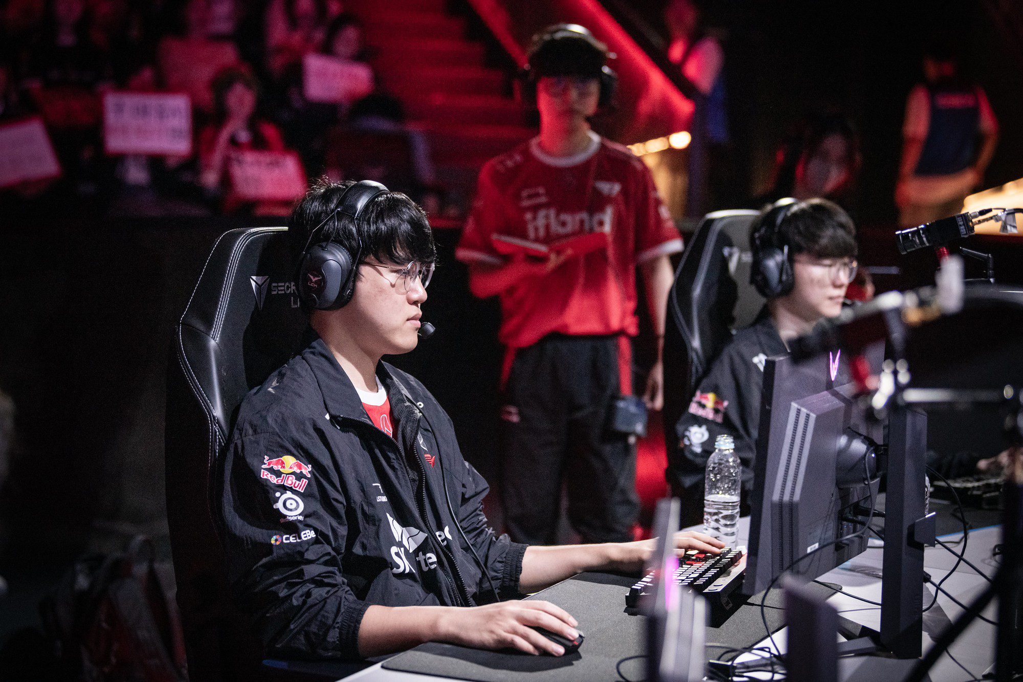 Both LCK and T1 have yet to find a leader with the influence of Faker