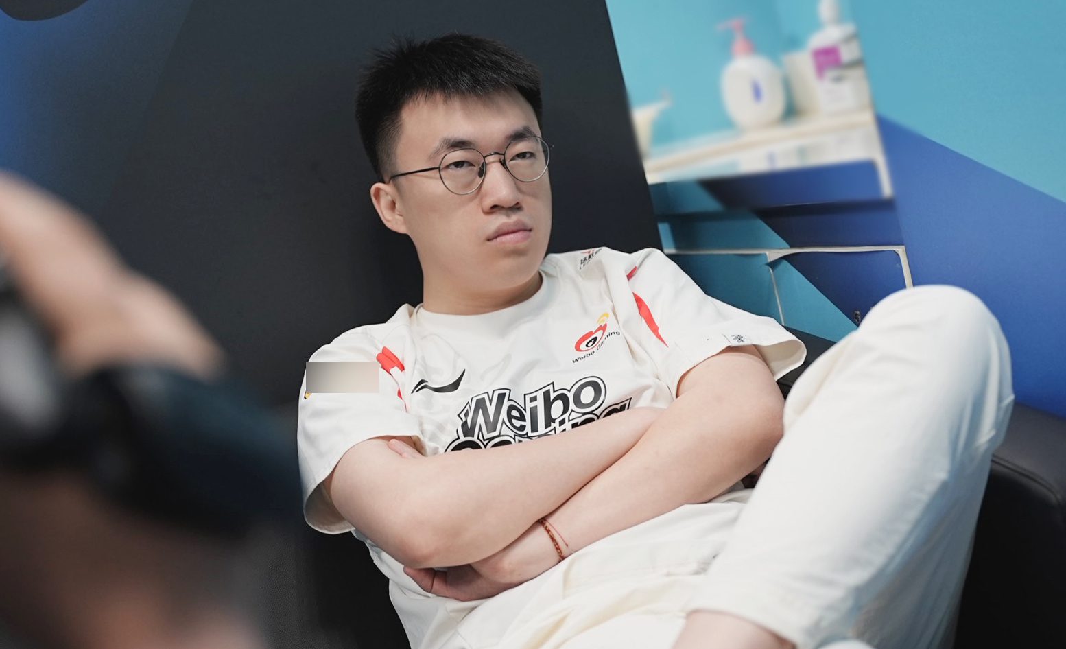 Xiaohu was recently penalized for leaving the match before it ended after losing 1 game to RNG