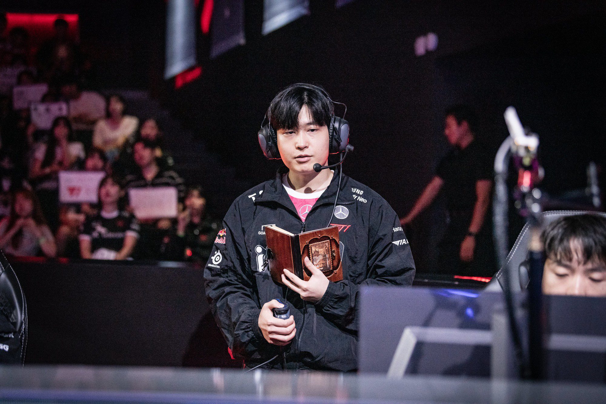 Coach Tom stated that Faker's hand is still in pain
