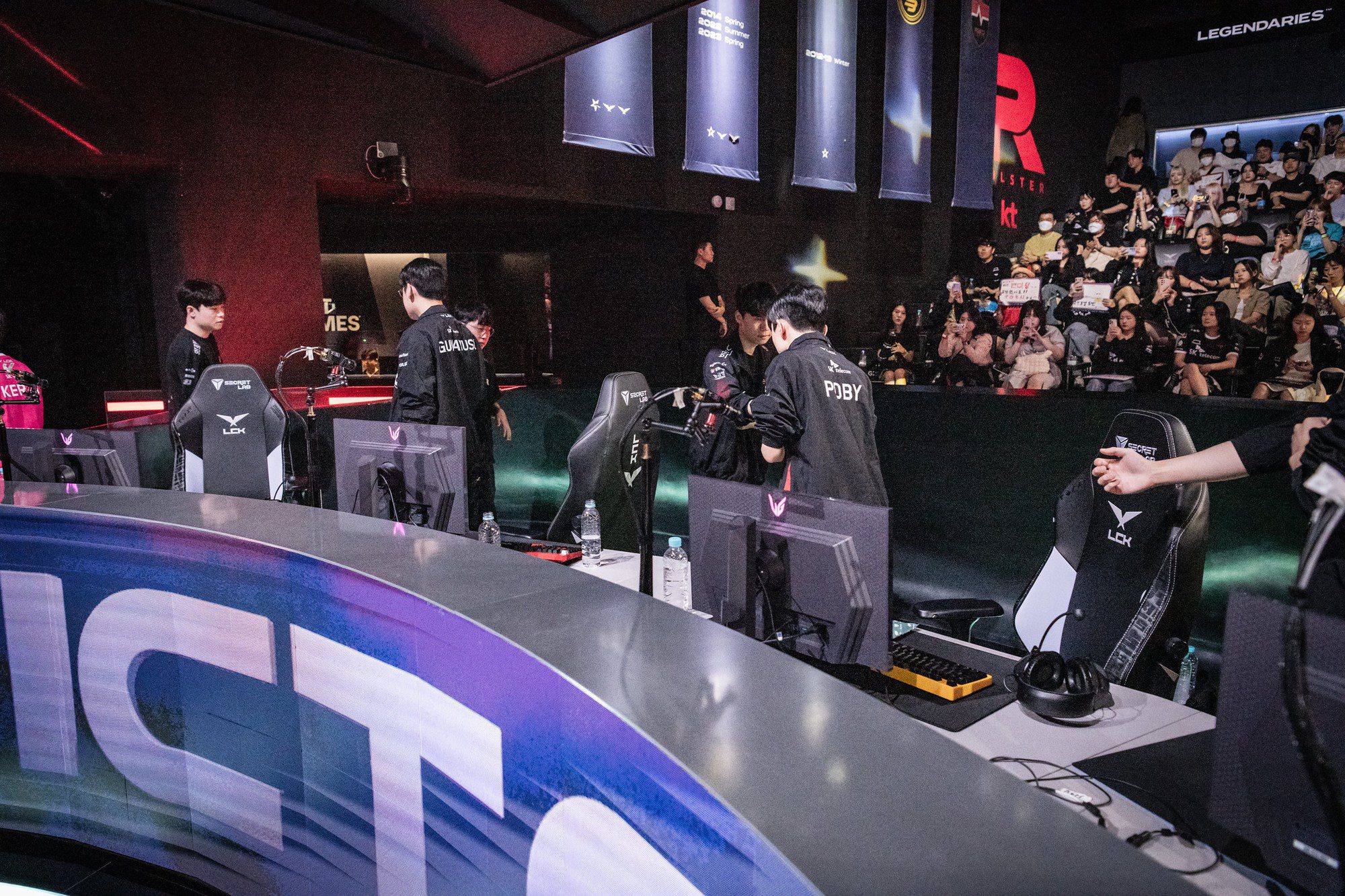 T1 continues to finish the 8th week of the LCK Summer 2023 group stage with 2 losses