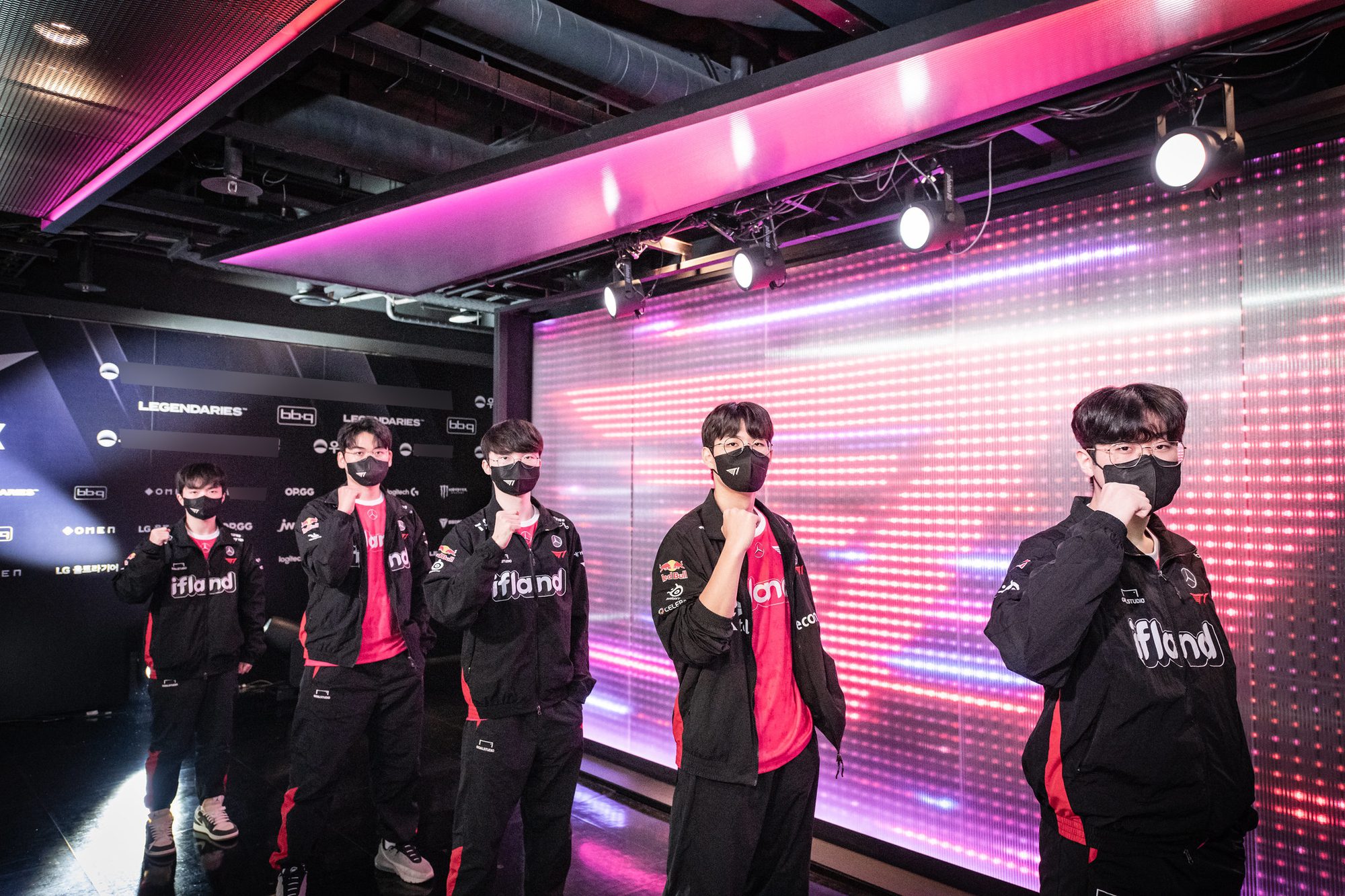 Faker returns and helps T1 regain their former form