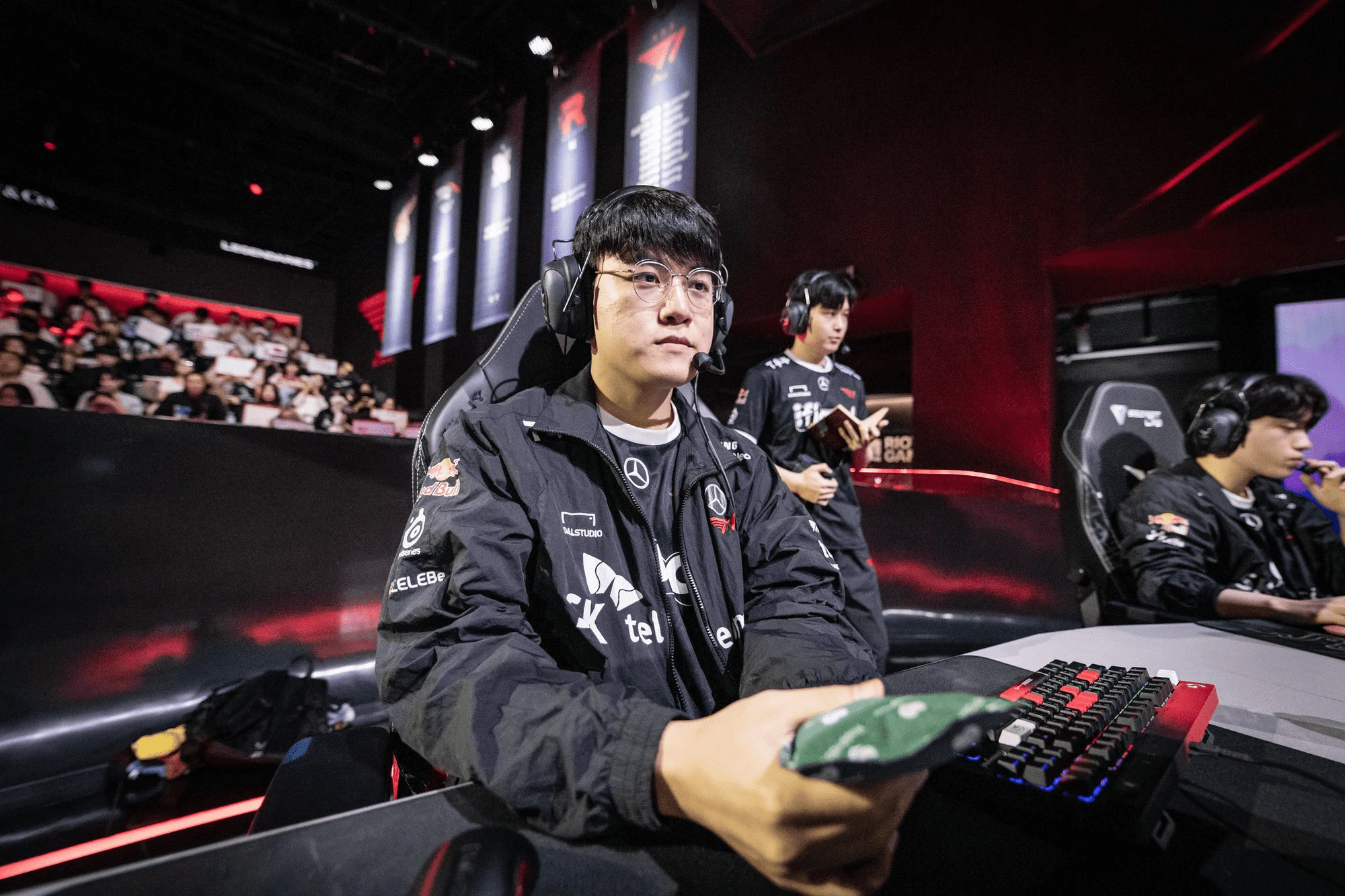 Everyone can see how hard Gumayusi worked when T1 was without Faker