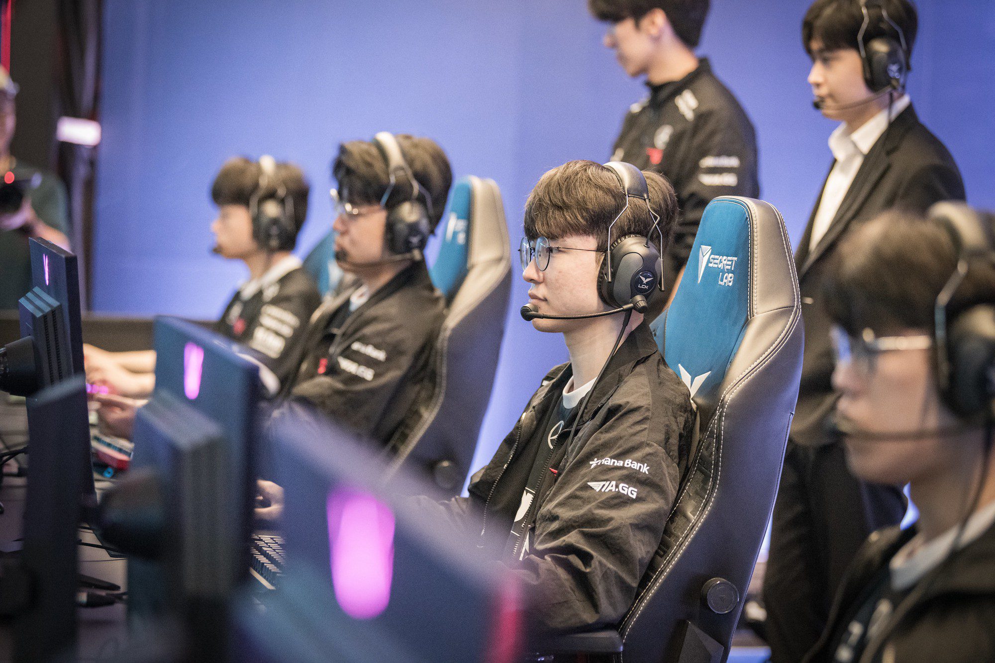 Faker gets to participate in the World Championship held in his home country, South Korea