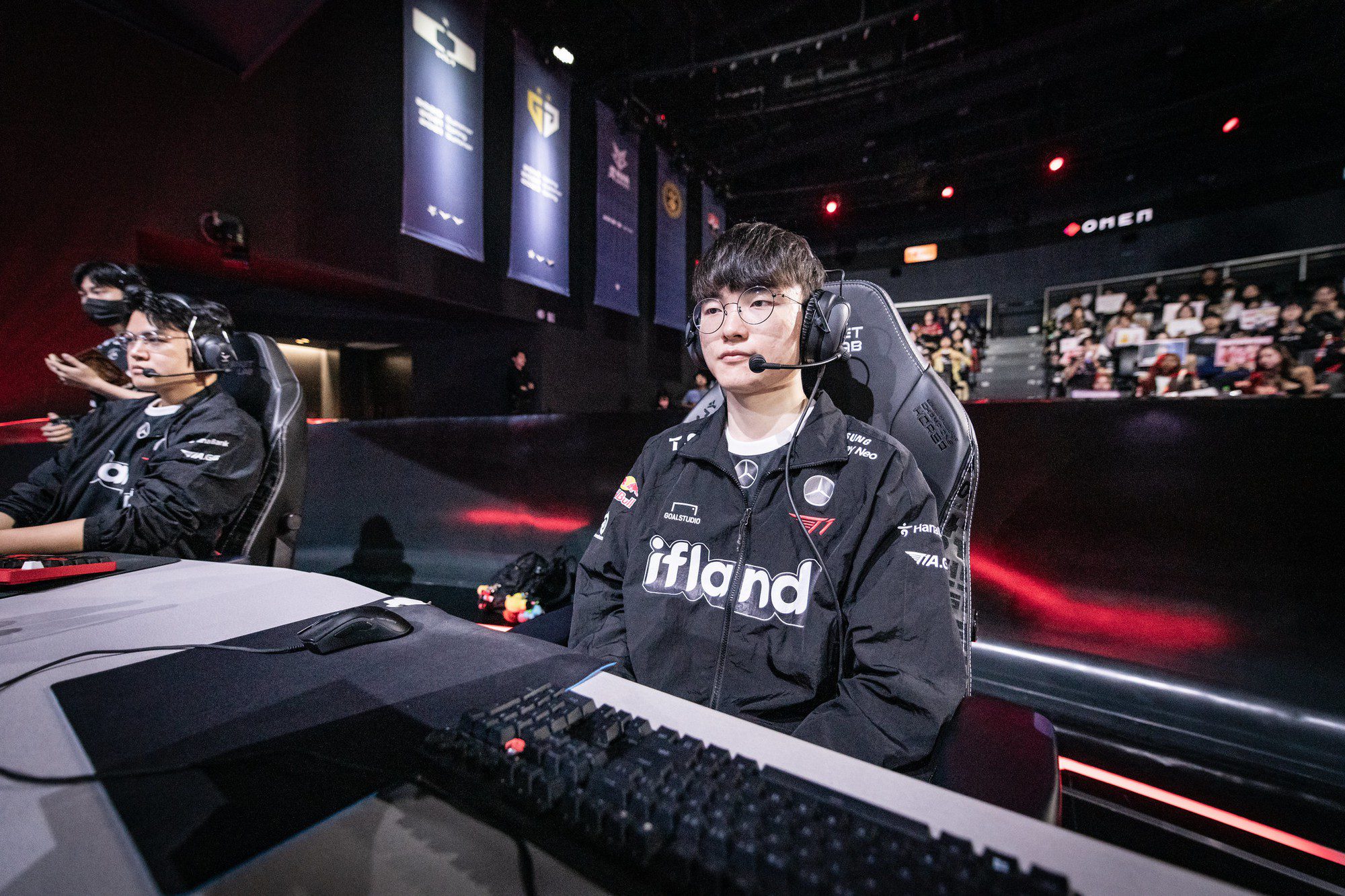 Faker has just recovered from his injury recently but has to play 2 consecutive BO5 matches in less than 48 hours