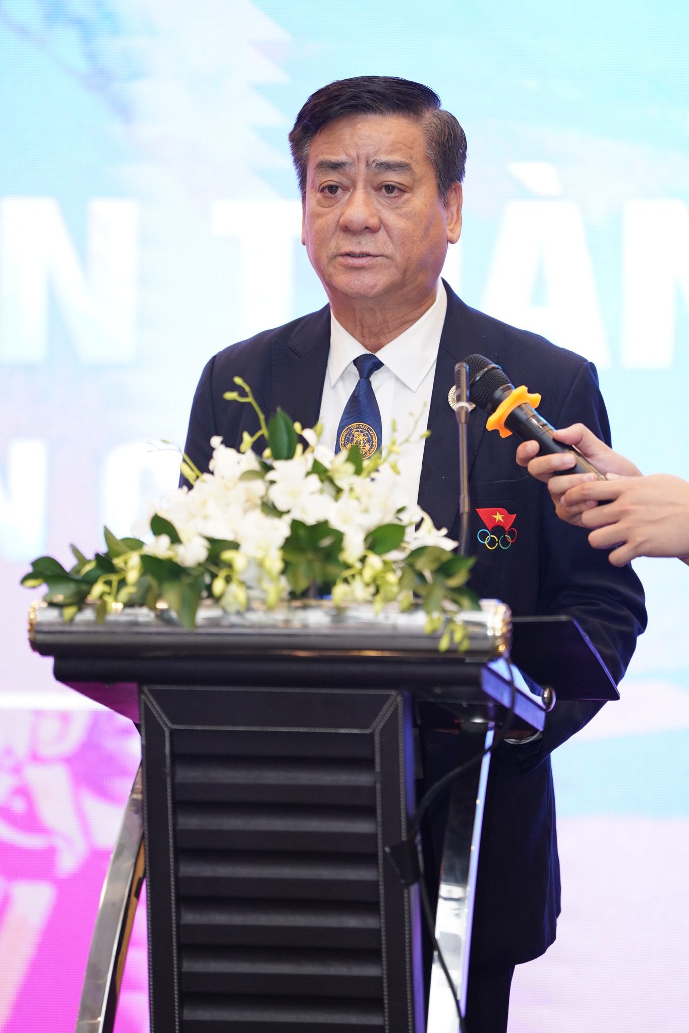 Mr. Hoang Xuan Luong, Vice Chairman of the Vietnam Olympic Committee shares at the event
