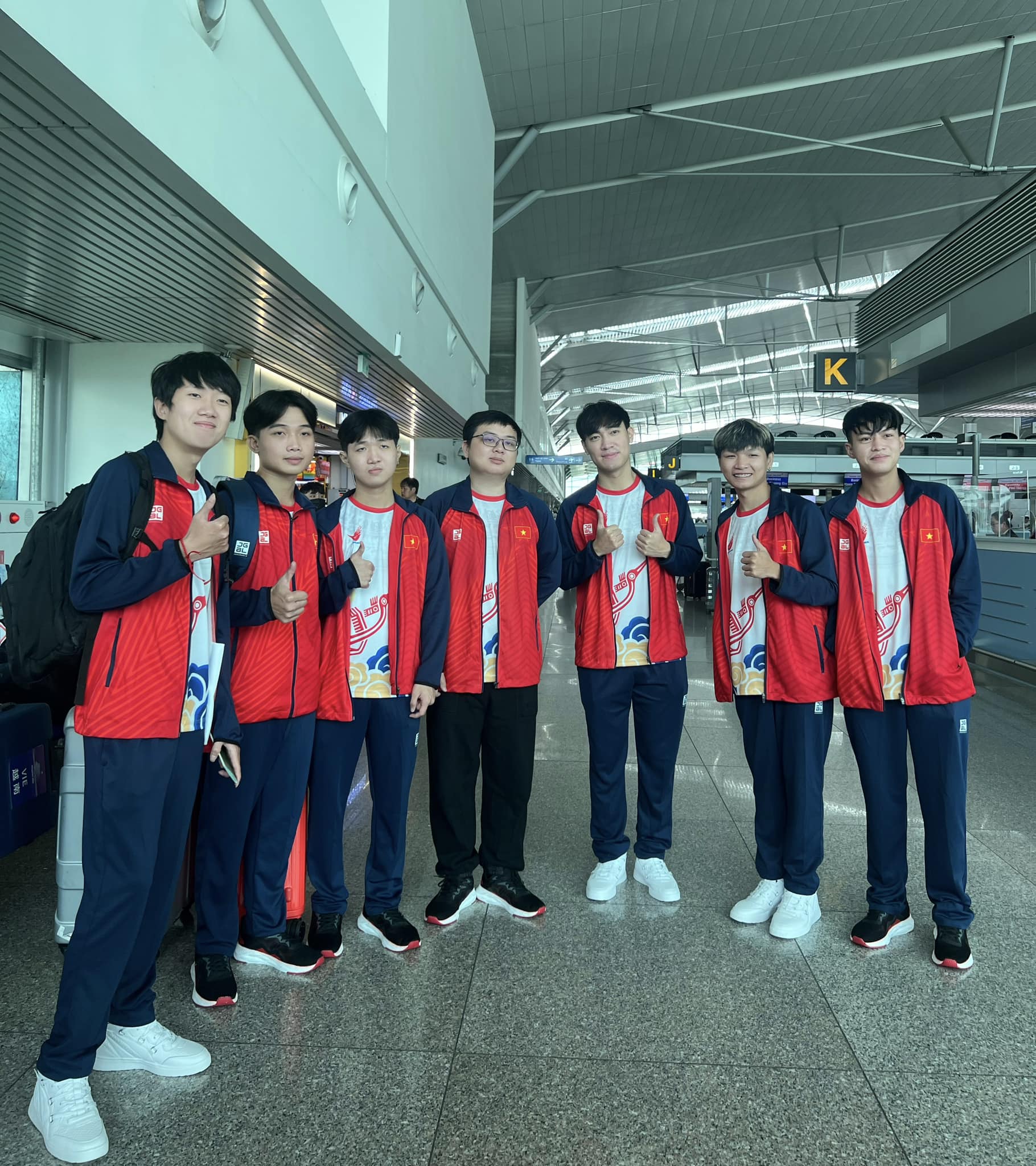 Vietnamese fans think of the 'silver dream' after the ASIAD LoL group draw was announced
