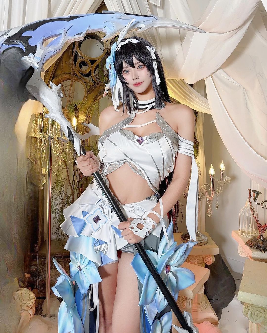 The cosplayer Nari, who has captivating beauty and a perfect figure