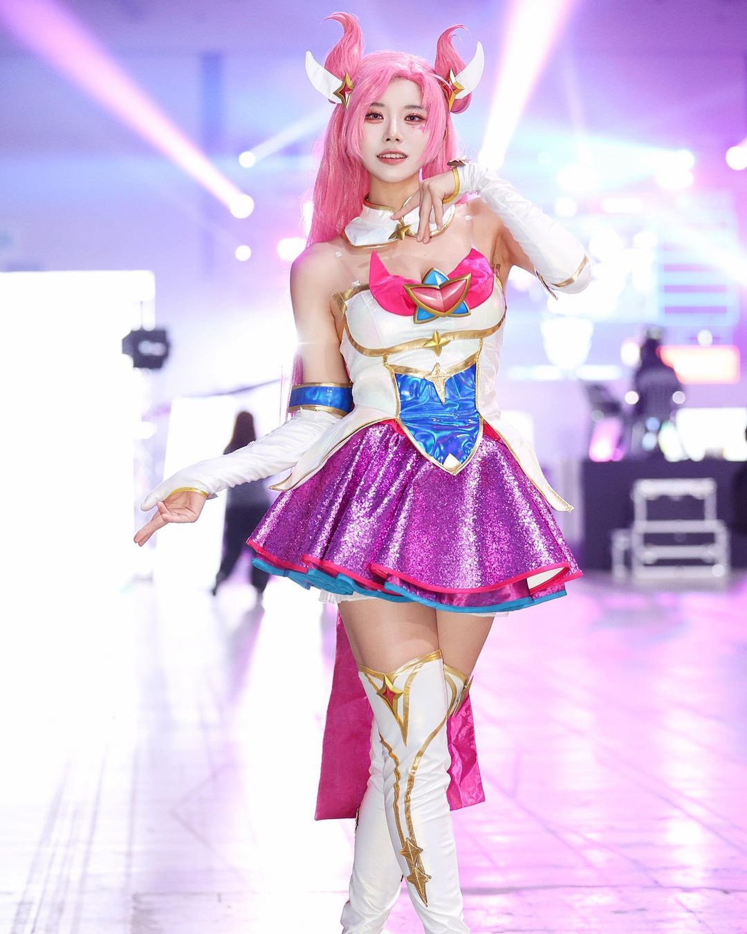 She cosplays various types of games, manga, and anime