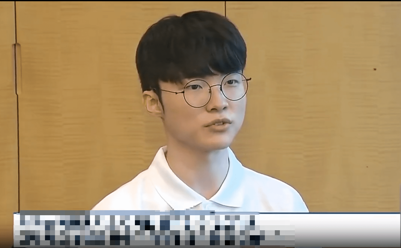 Faker is very confident about his team's chances of winning the gold medal when interviewed by the national broadcaster of Korea