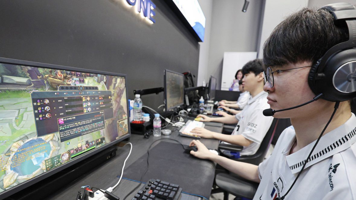 The heavy training schedule raises concerns about Faker's injury recurrence