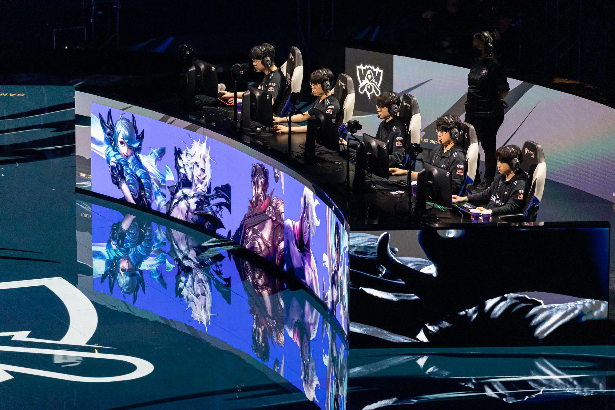 T1's young players are no longer trained with a steel spirit, mentality, and champion DNA