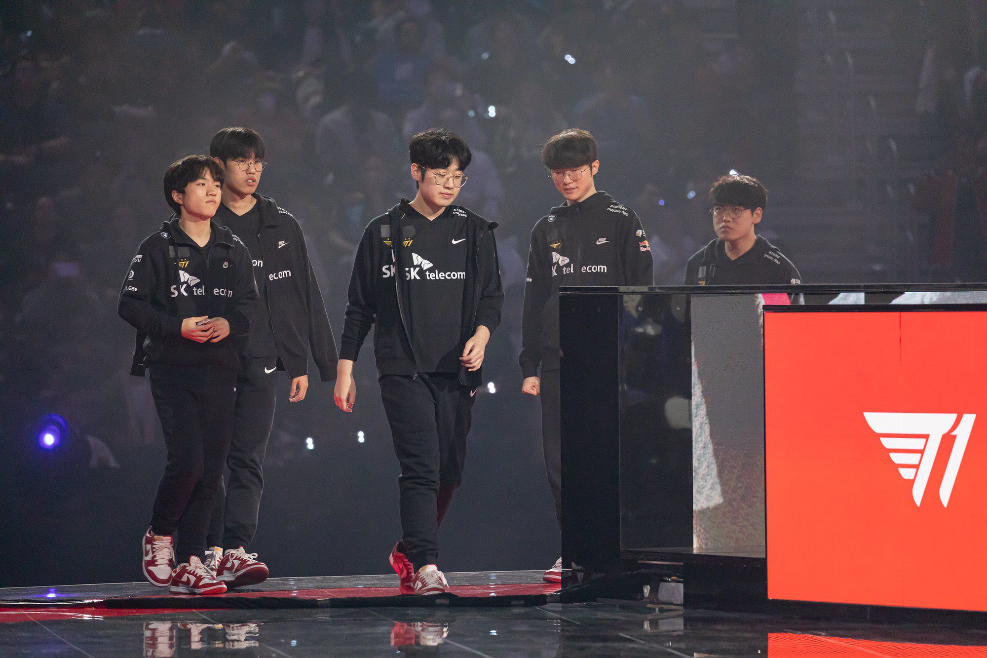 The continuous release of Aatrox reminds viewers of T1's image at CKTG 2022