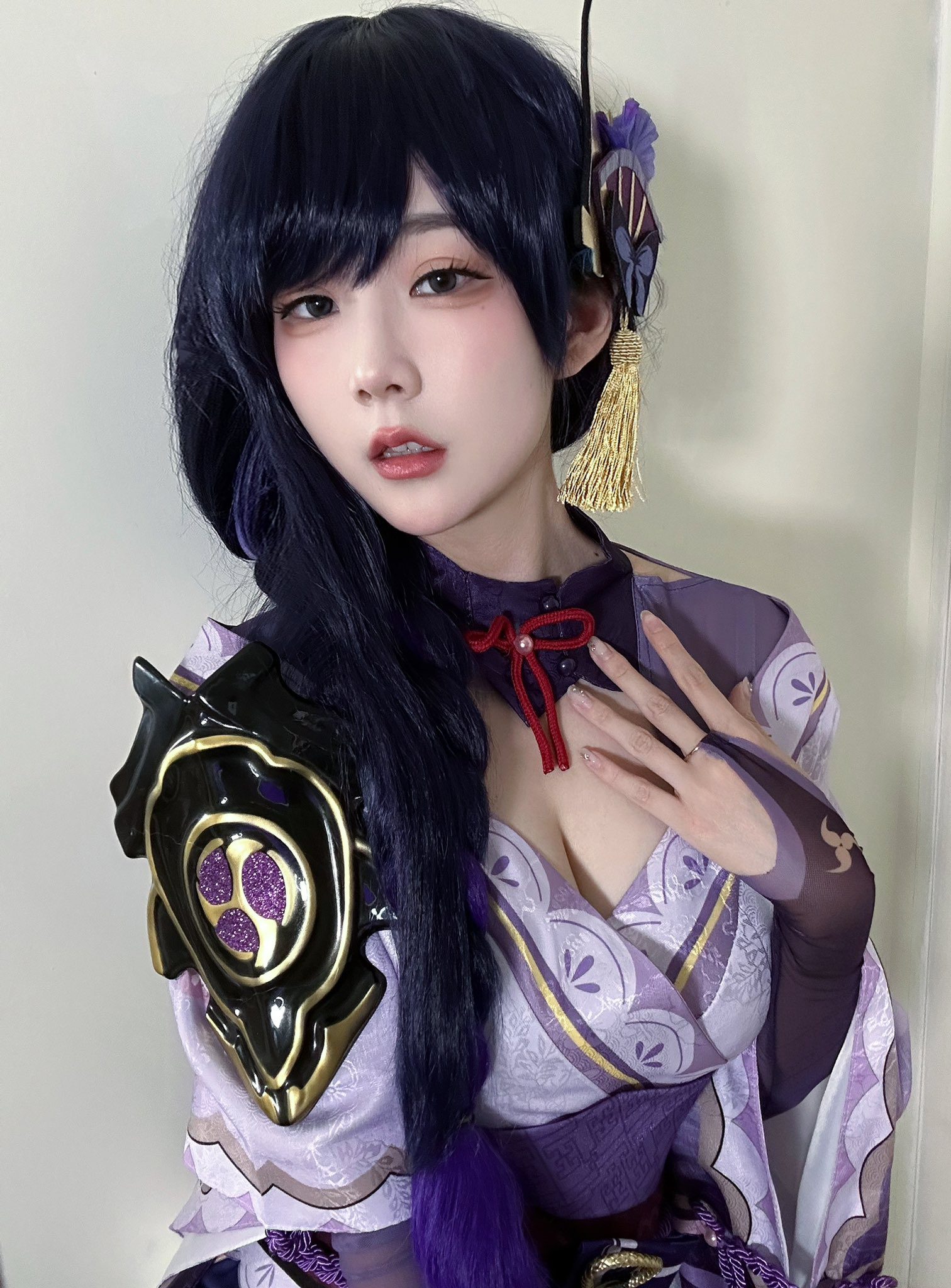 LPL female commentator transforms into Raiden during the heated World Championship 2023
