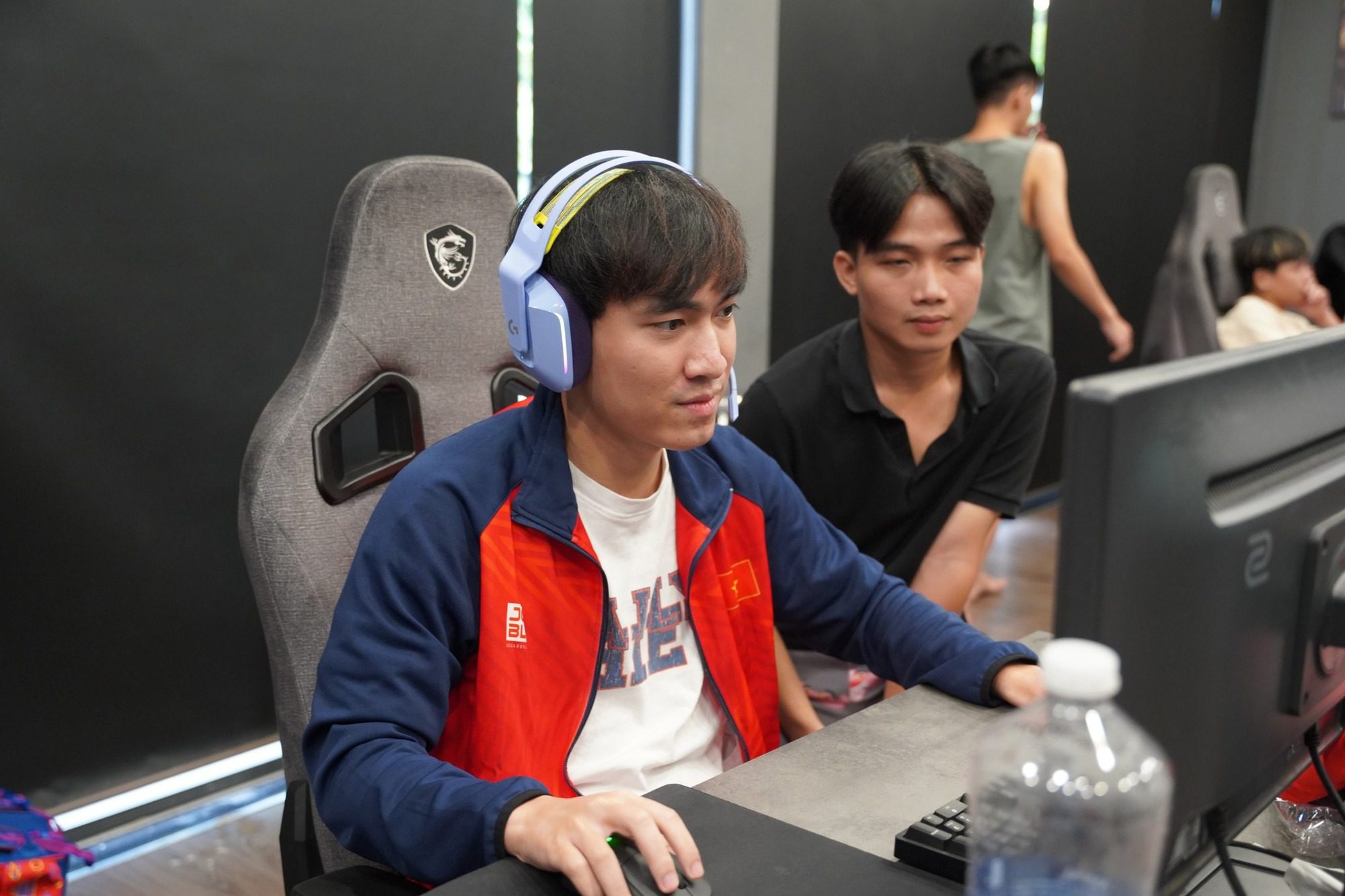 VCS is also the only region that will have a 'derby' in the BO5 matches in the history of Worlds alongside the two major regions LCK - LPL