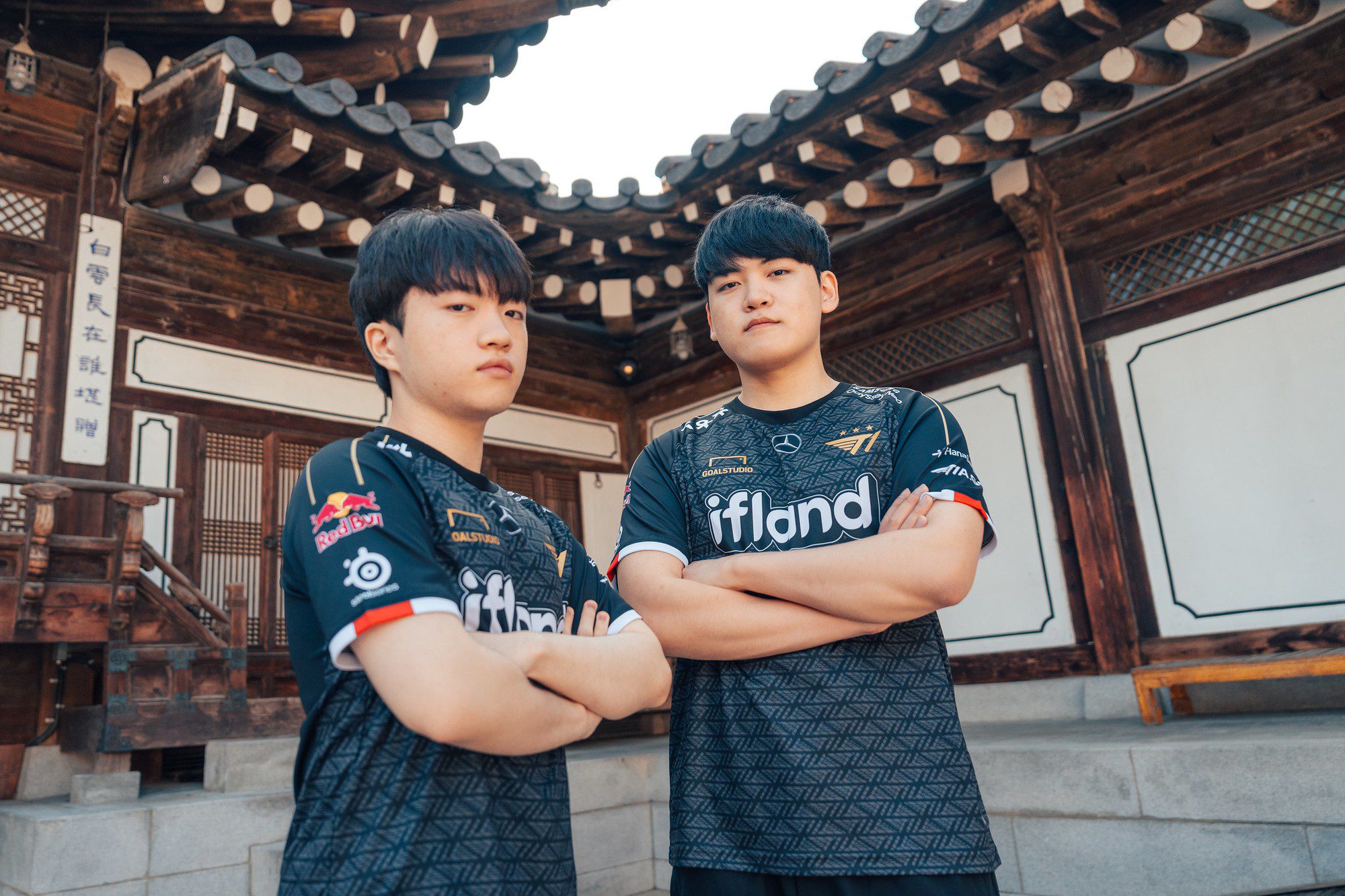 If he regains his form like Spring 2022, this truly is one of the strongest bot lanes in the world
