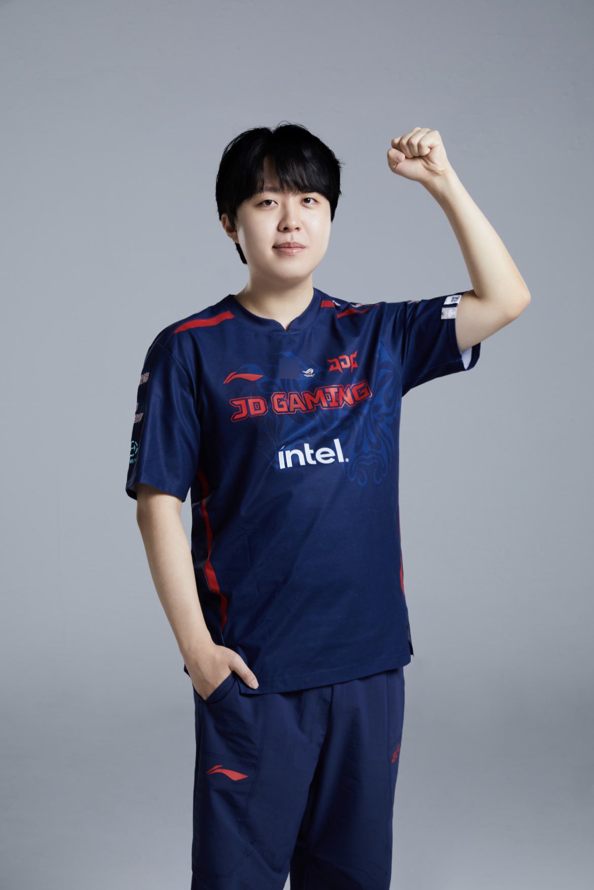 He points out the strengths of two players who have been and are his teammates