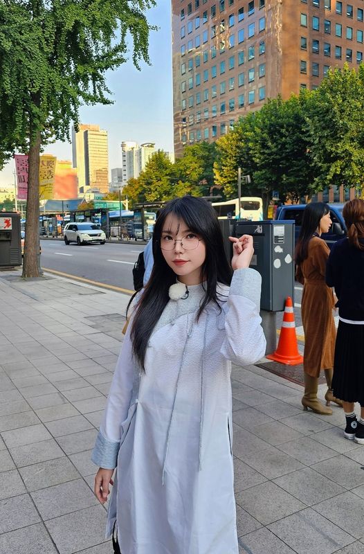 MC Remind working in South Korea for the Worlds 2023