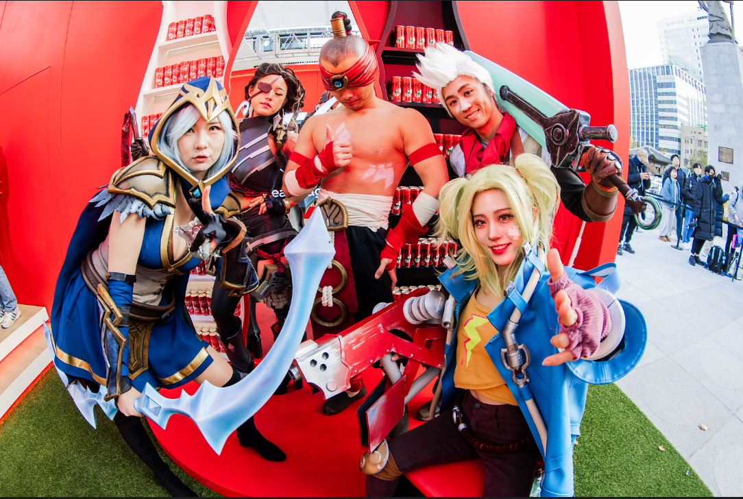 The 'Words 23 Fan Fest' festival has attracted a lot of fans to attend
