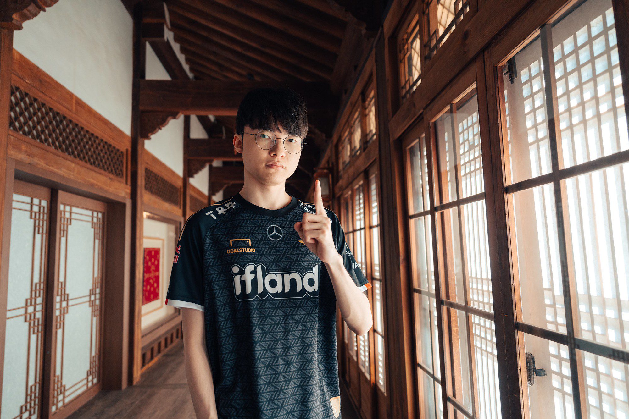 Faker's role with T1 is simply irreplaceable