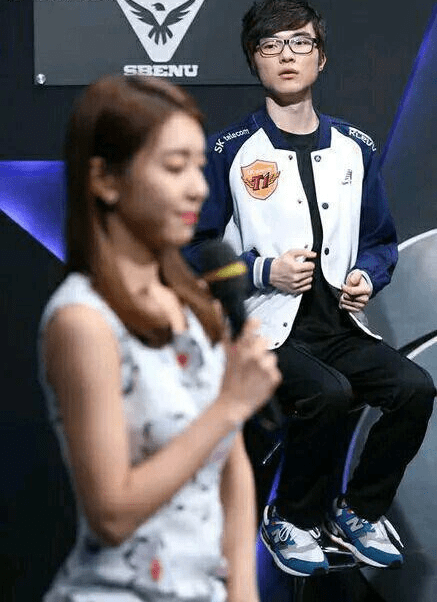 Faker also had a crush, who is the former LCK host - Cho Eun-jung