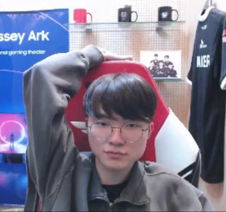 Faker is the last player from T1 to go live after winning Worlds 2023