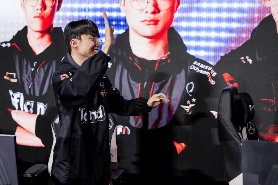 T1 was initially expected to have a very difficult match against JDG